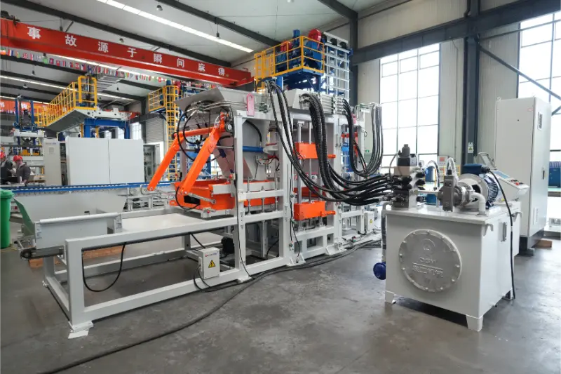 Quangong Machinery Co., Ltd.'s QT6 plene latae effectionis lateris effectionis lineam efficit utilium lateris productionis ex solido vasto