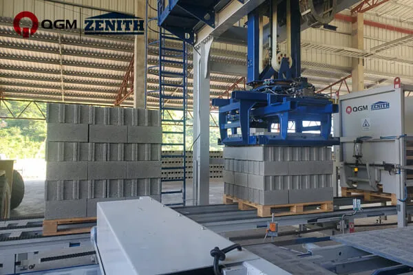 QGM Novae ZN900C Automatic Concrete Cuneos Condita Machina in Honduria